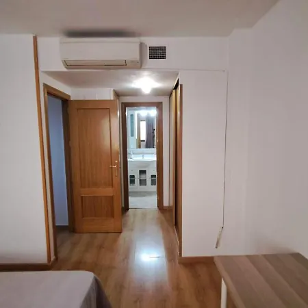 Turistico La Clase La Zubia (Granada)